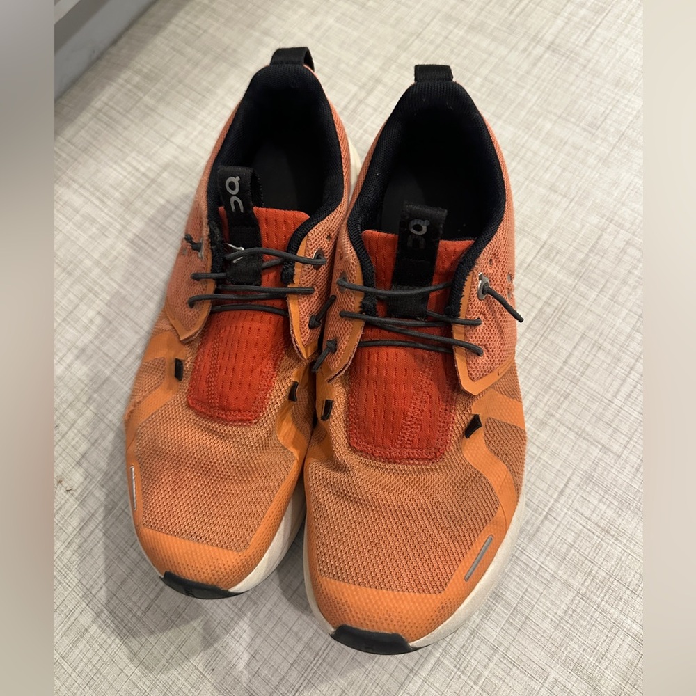 On cloud running shoes - Picture 4 of 7